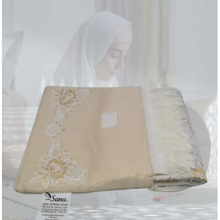 Prayer mat with pocket for travel for women (Gold)